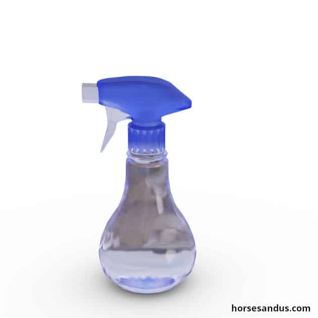 spray bottle for horse braiding